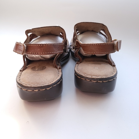 New Naturalizer Tan Corina Leather Sandals - Picture 7 of 13